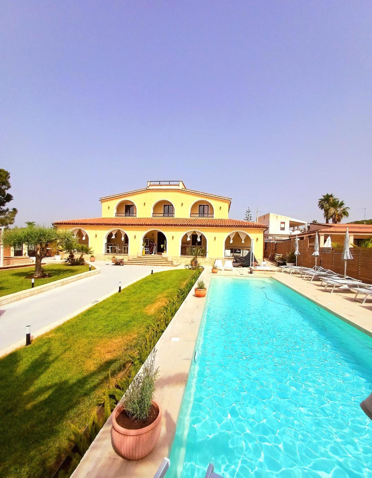 Villa Sunset B&B/Apartments Fontane Bianche Εξωτερικό φωτογραφία