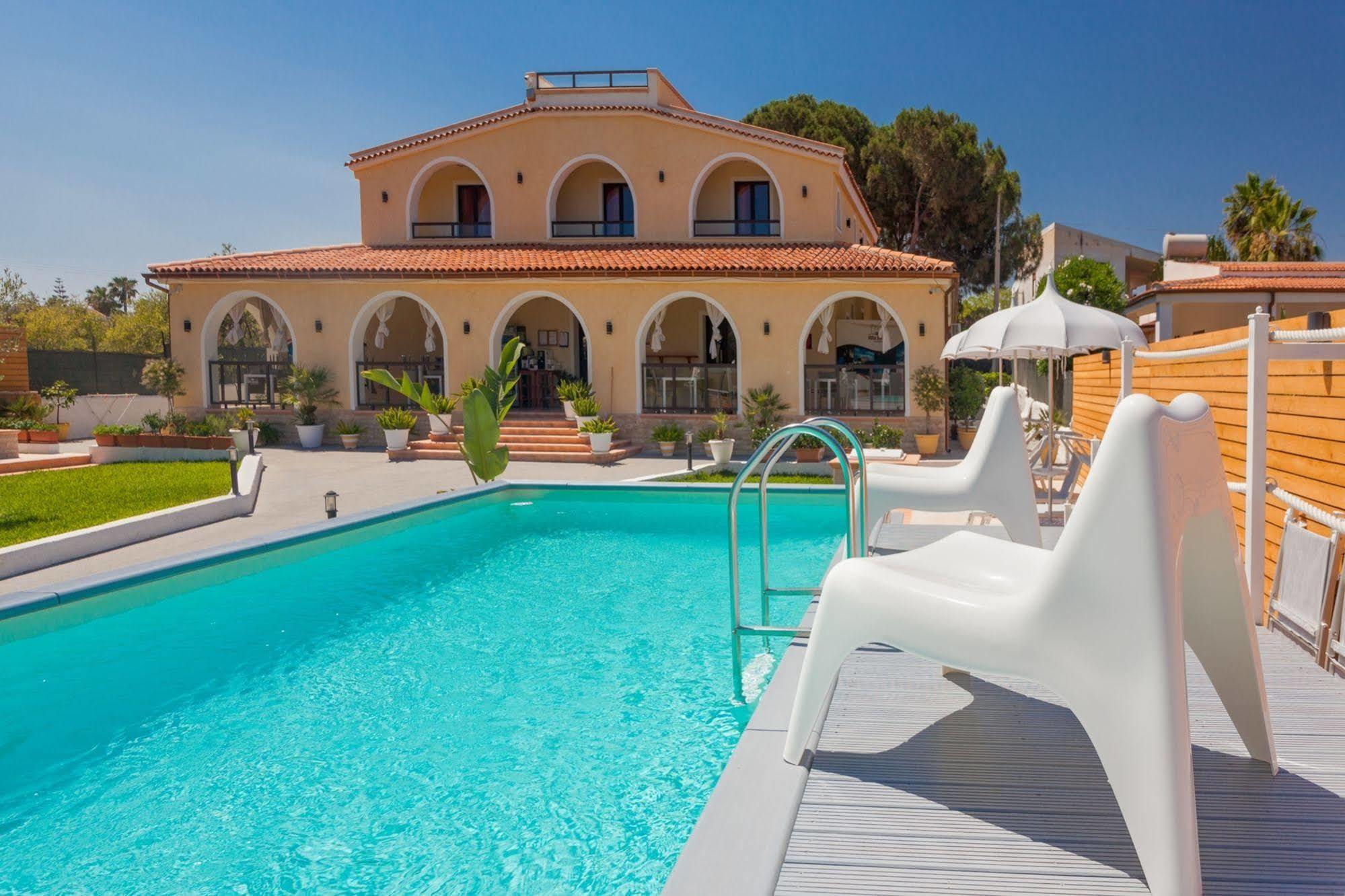 Villa Sunset B&B/Apartments Fontane Bianche Εξωτερικό φωτογραφία