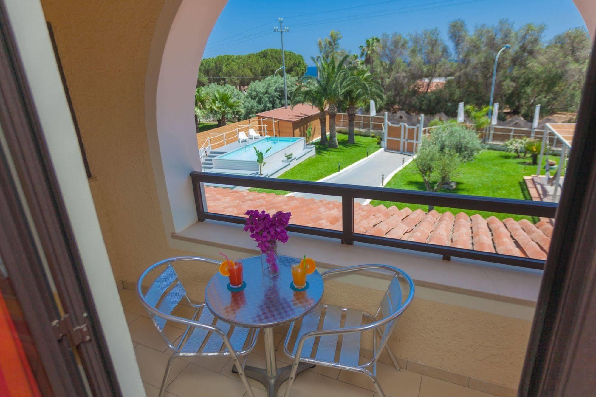 Villa Sunset B&B/Apartments Fontane Bianche Εξωτερικό φωτογραφία